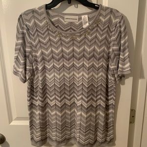 Alfred Dunner~ Sweater Top ~size small ~ multi gray